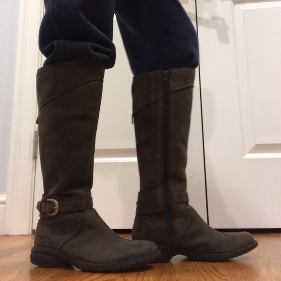 Expensive Merrell high boots - Picture 1 of 6